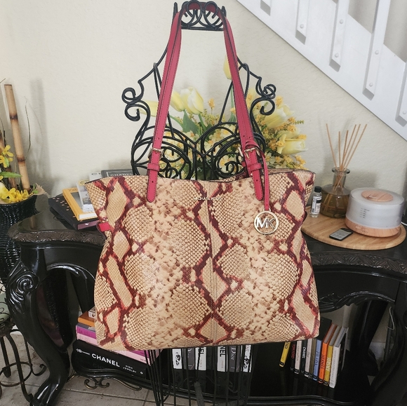 MICHAEL KORS LENOX LARGE PYTHON EMBOSSED TOTE - Picture 1 of 7